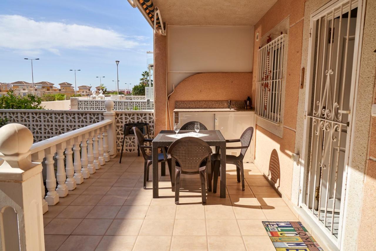Apartment Altos De La Bahia X 托雷维耶哈 外观 照片