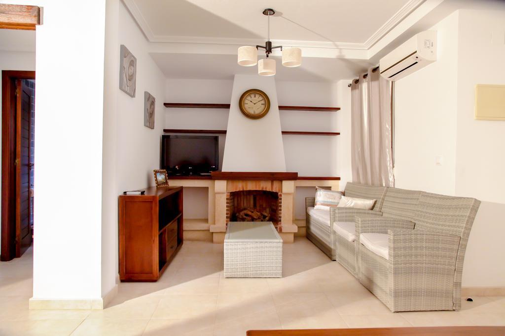 Apartment Altos De La Bahia X 托雷维耶哈 客房 照片