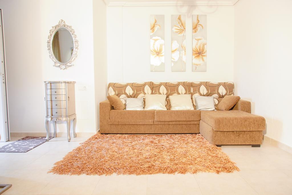 Apartment Altos De La Bahia X 托雷维耶哈 客房 照片